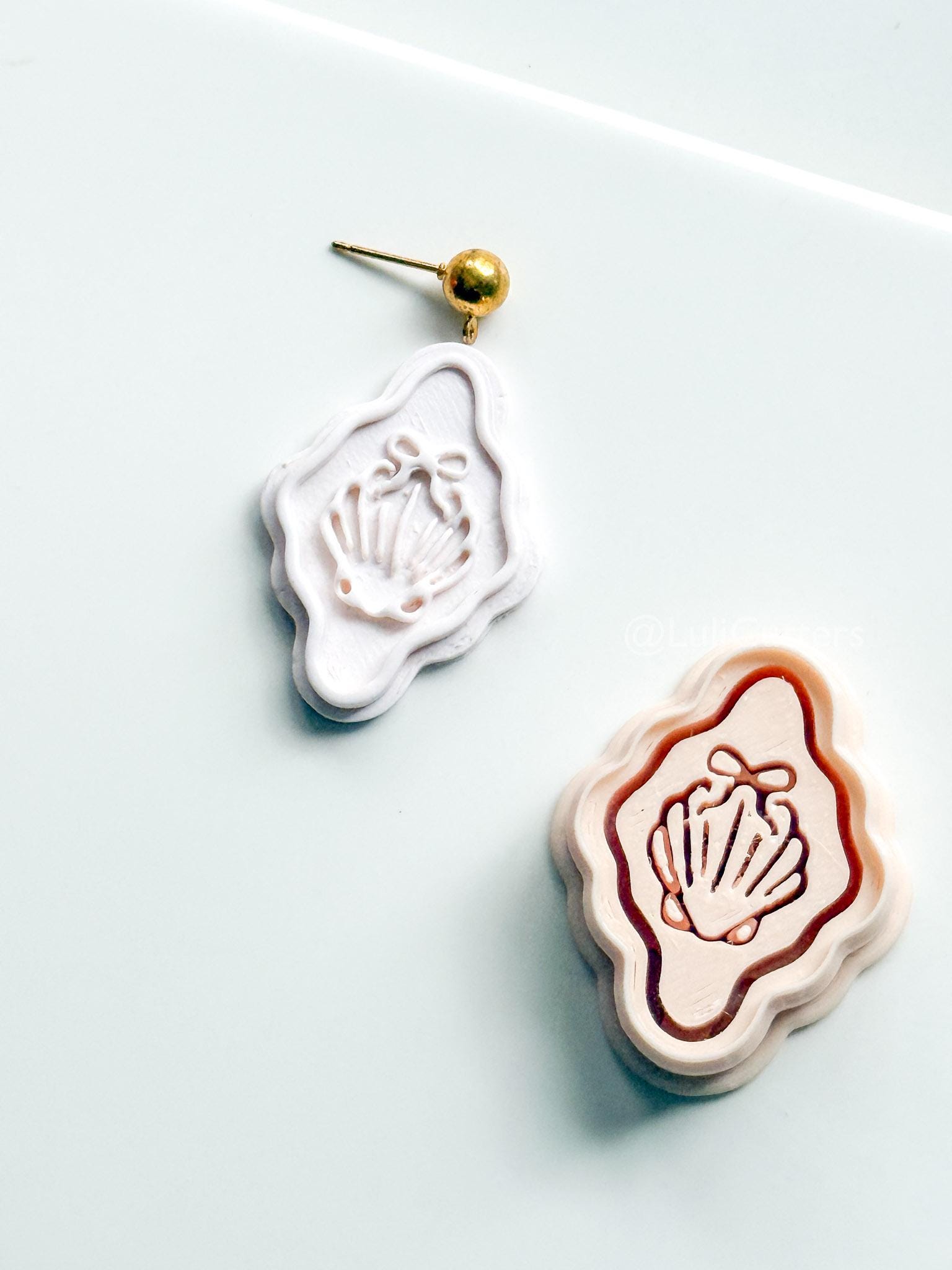 Emboss Bow Shell Cutter: Scalloped Ribbon Design for Polymer Clay