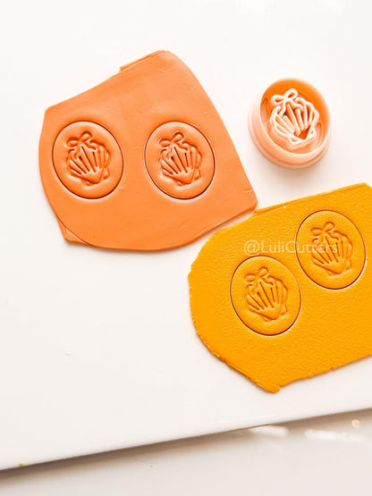 Oval Bow Shell Cutter: Scalloped Ribbed Pattern for Polymer Clay