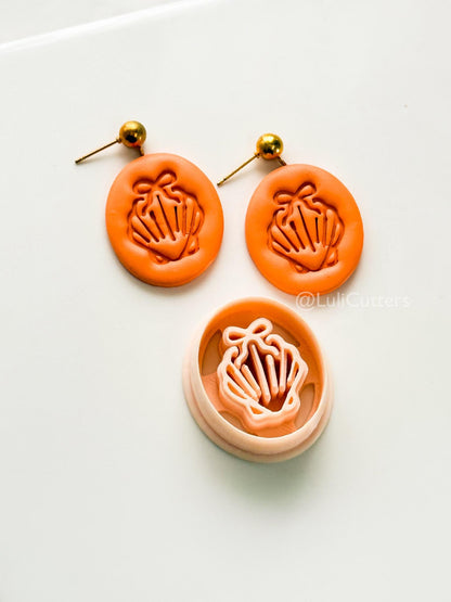 Oval Bow Shell Cutter: Scalloped Ribbed Pattern for Polymer Clay