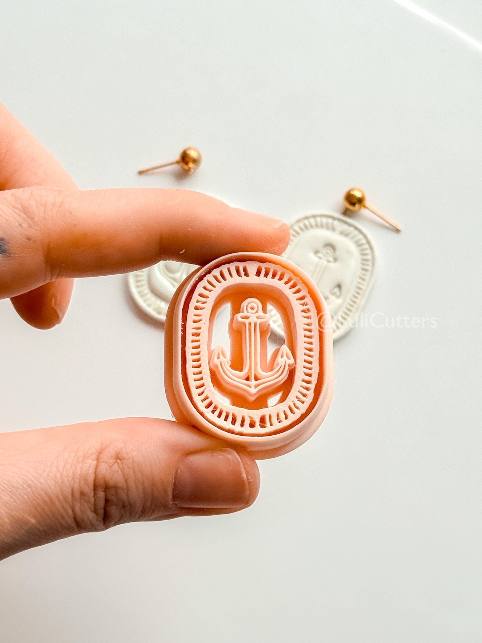 Oval Anchor Cutter: Marine Design with Decorative Border for Polymer Clay