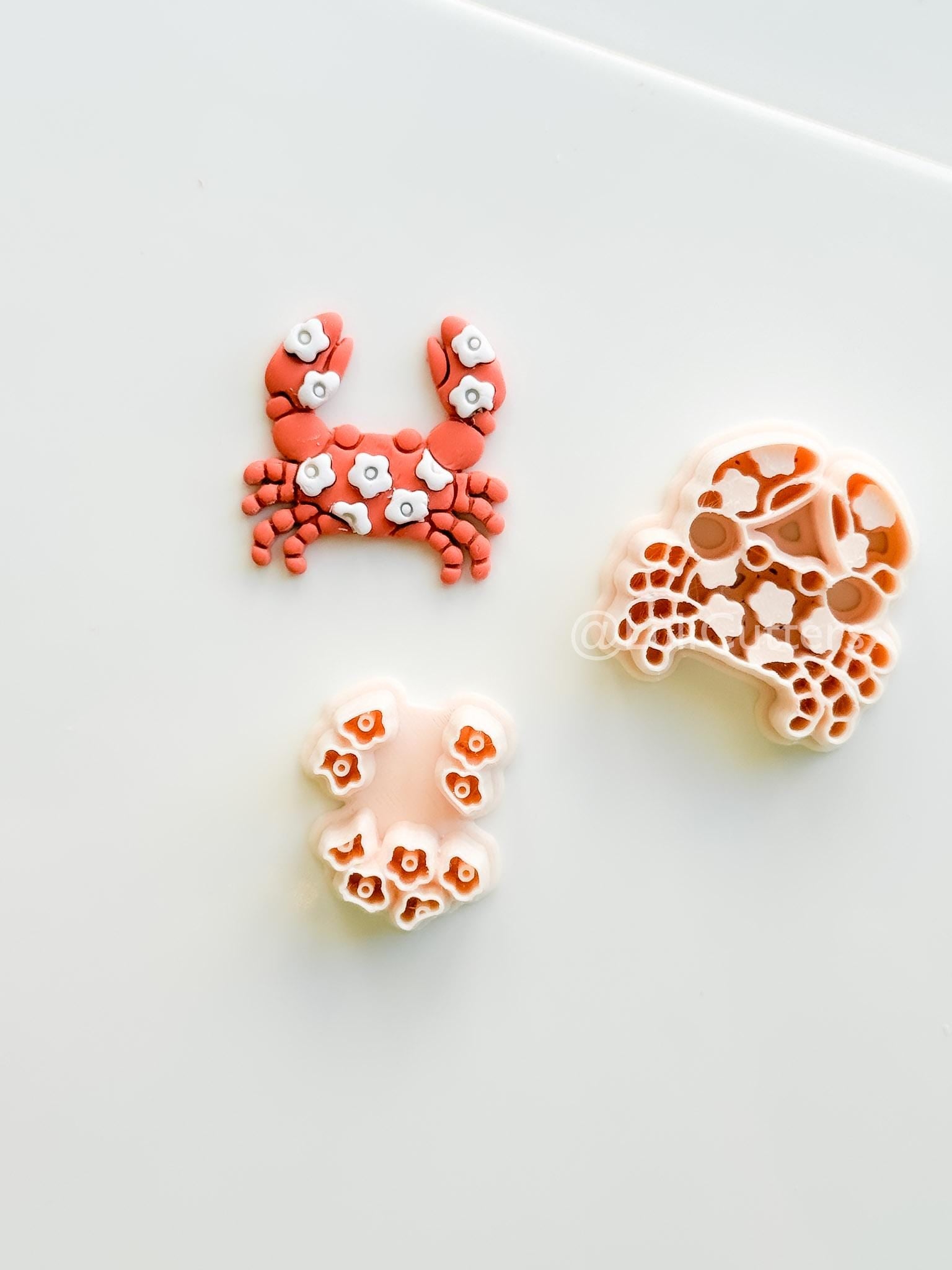 Layered Floral Crab Cutter: Intricate Flower Pattern for Polymer Clay