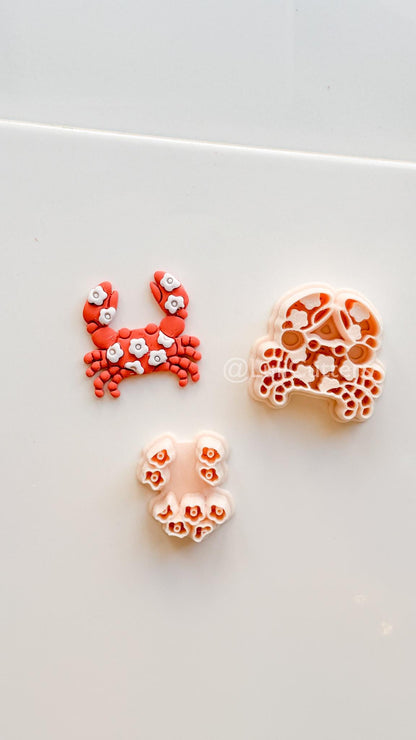 Layered Floral Crab Cutter: Intricate Flower Pattern for Polymer Clay