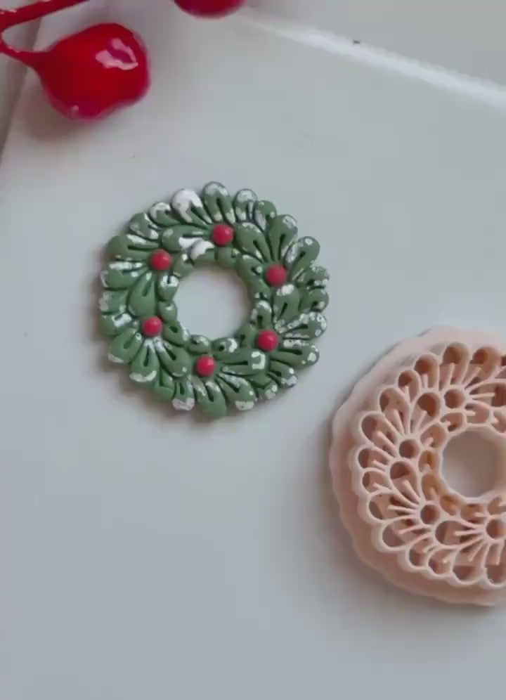 Christmas Wreath Clay Cutter: Holiday Earring Cutter for Polymer Clay
