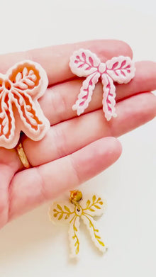 Laurel Loop Bow Clay Cutter: Botanical Ribbon Design
